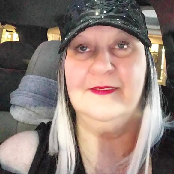 Meet your Posher, Marcella - Picture 1 of 1